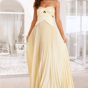 Hello Molly Cream Pleated Maxi Sundress